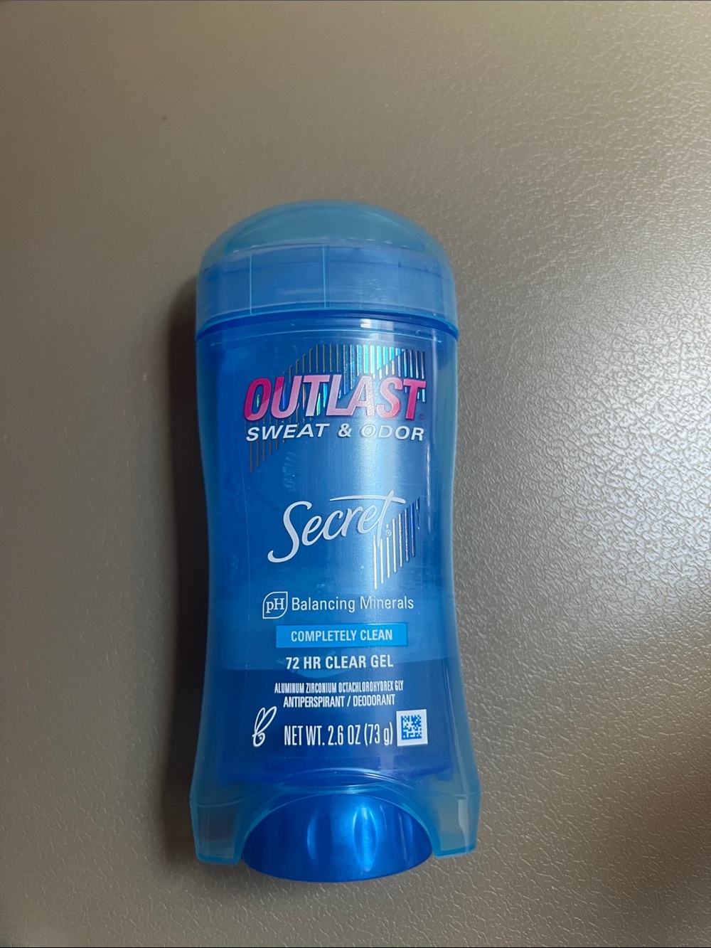 SECRET OUTLAST COMPLETELY CLEAN NEW